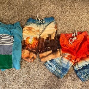 Youth swimming trunks size 10-12 lot